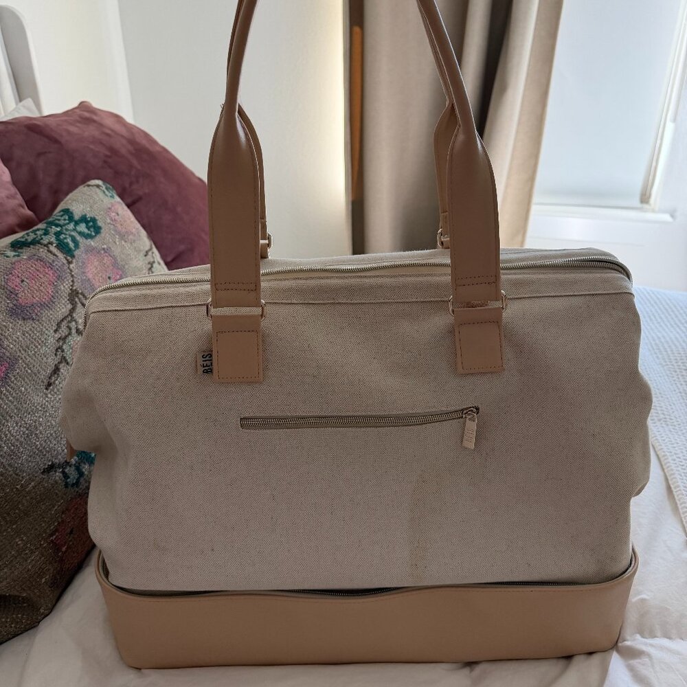 BÉIS The Weekender Beige Travel Bag Bottom Compartment